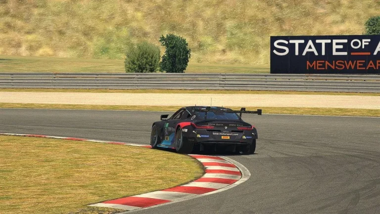 iRacing giới thiệu AI thích ứng đầy hứa hẹn cho trải nghiệm đua xe chân thực